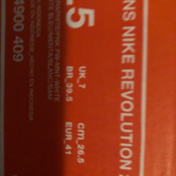 Women’s Nike revolution 2 shoes - Picture 6 of 6